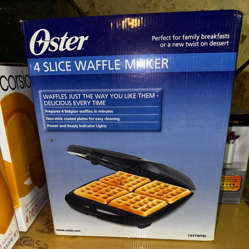 Oster 4 Slice Waffle Maker